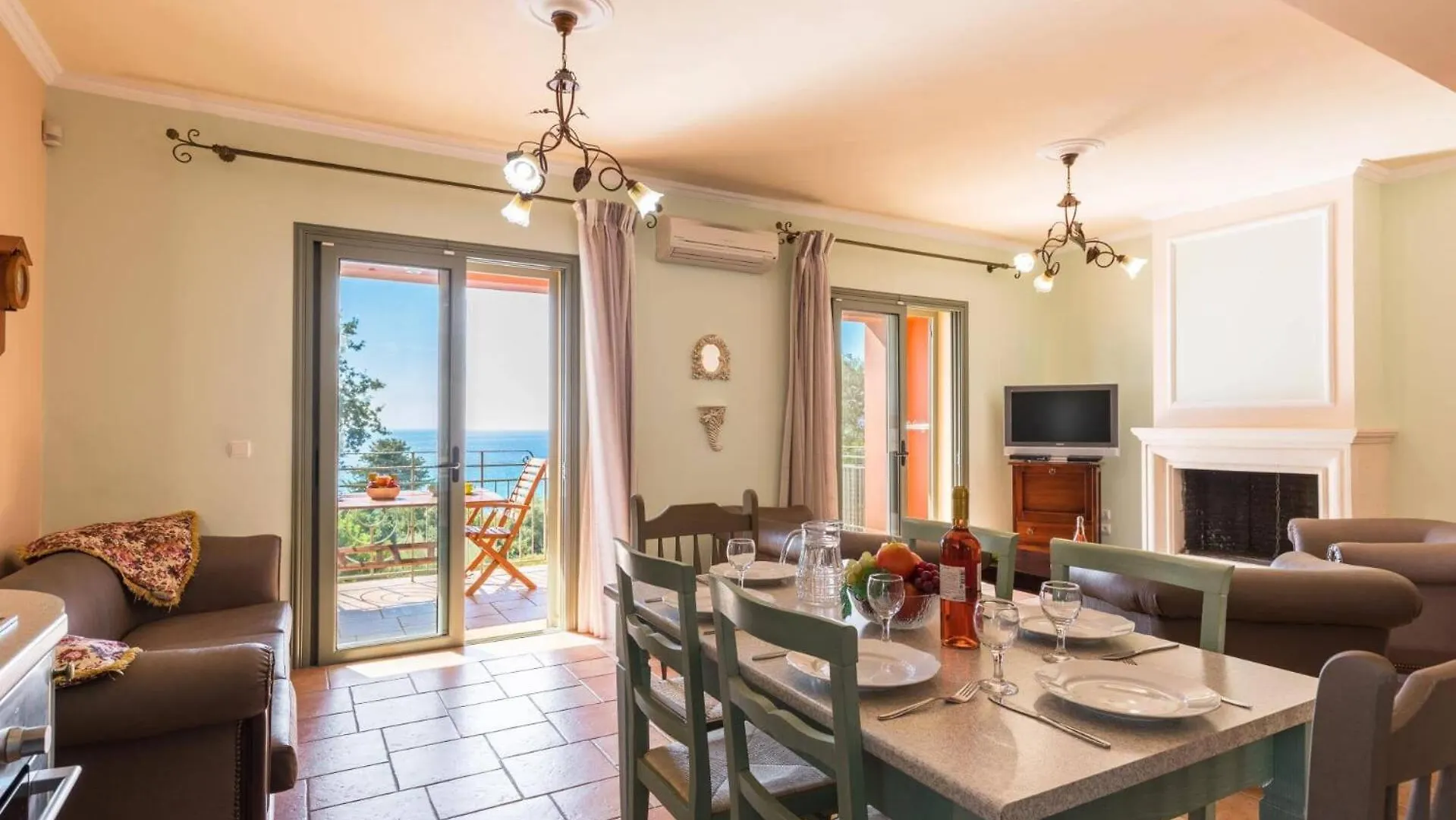 Villa Andrea By Villa Plus Lourdata